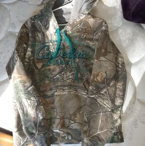 Cabelas Womens Sweatshirt